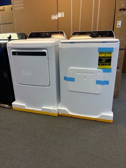 Frigidaire Top Load Washer and Gas Dryer!!
