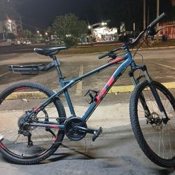 GT Mountain Bike 
