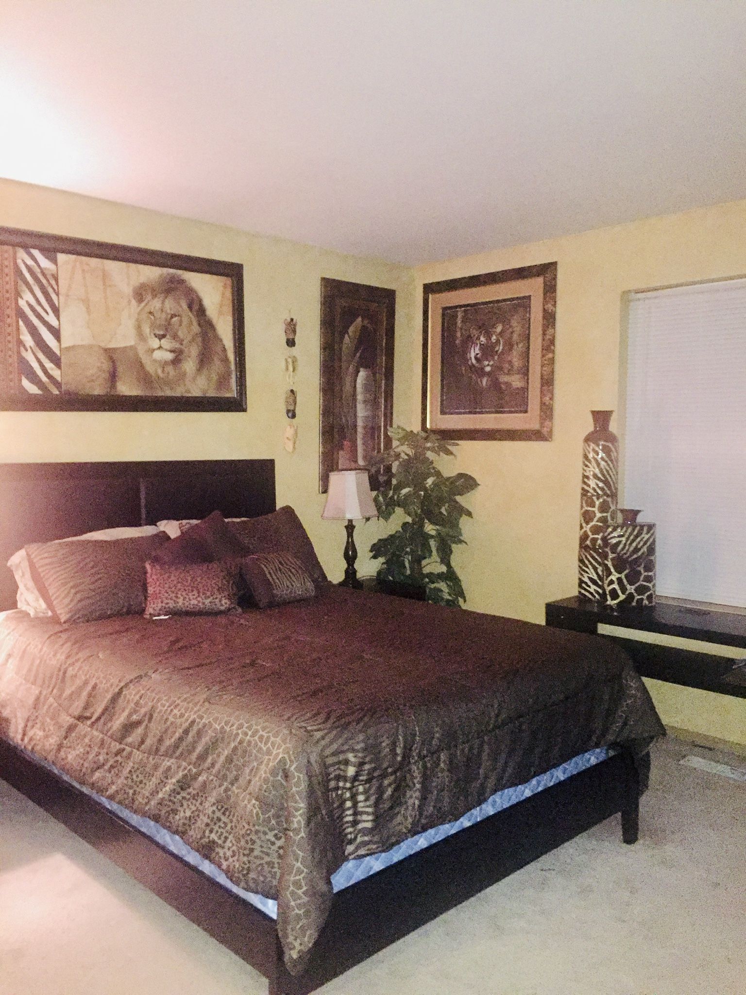 Queen Bedroom Set. Mattress Not Included