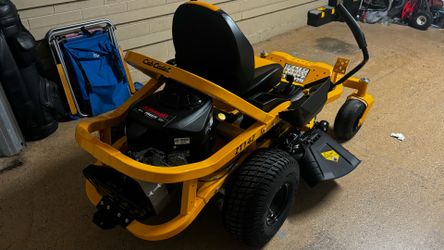 2025 Cub  Cadet Z1 42in Deck.