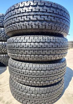 205/75/15 Vendo set de Llantas con 80% de vida las 4