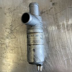OEM BMW E30 E28 325e 325es 325 528e Idle Air Control Speed Valve 1707395