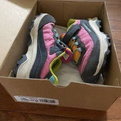 Kids Hiking Shoes