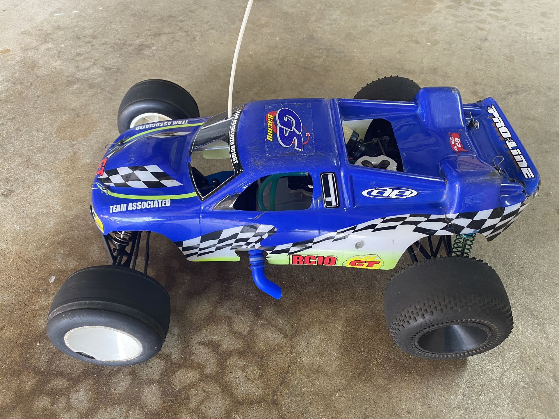 RC10GT Plus Team Associated Nitro Truck RC