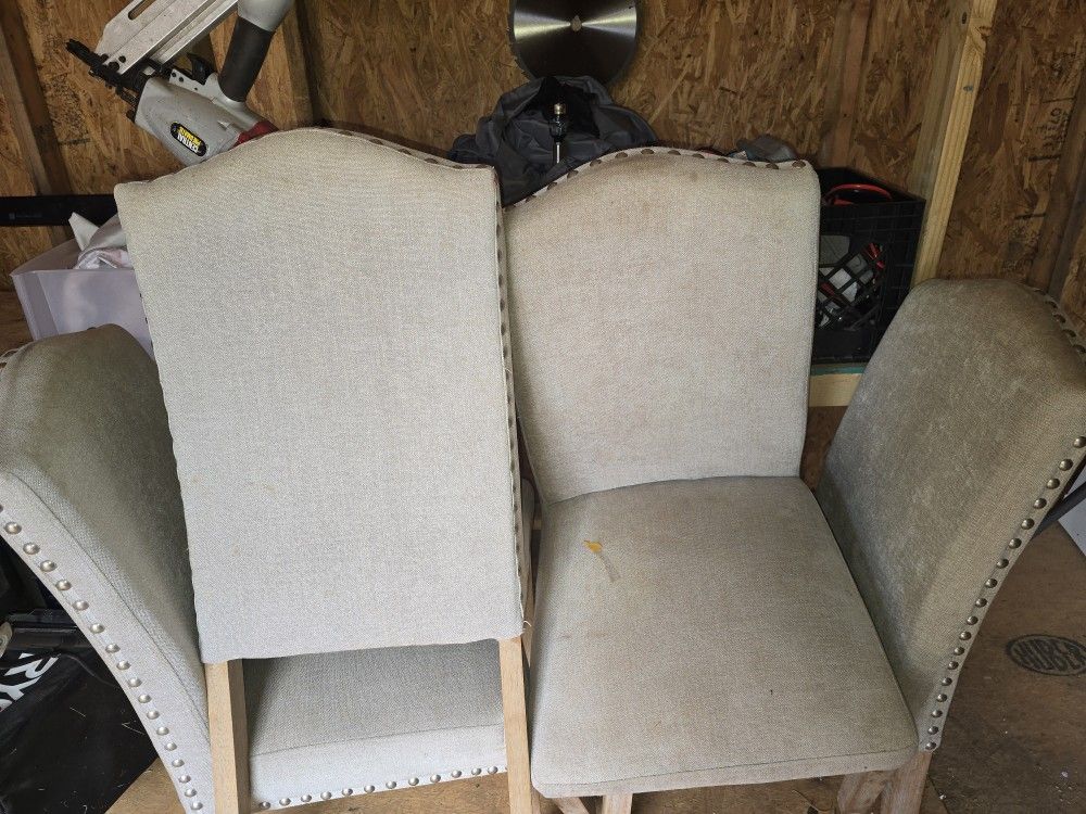 4 Chairs