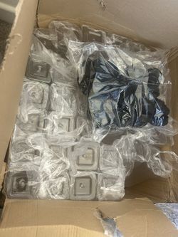 36 Plastic Containers