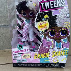 LOL TWEENS 15 SURPRISES 