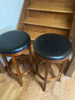 2 swivel stool