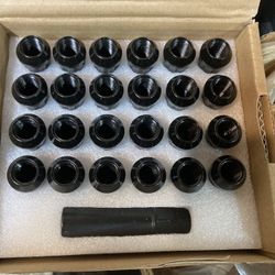 Lug Nuts 