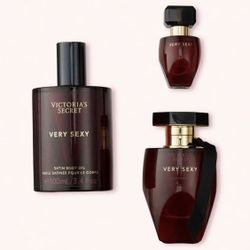 VICTORIA’S SECRET VERY SEXY PERFUME GIFT  SET 
