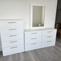 DRESSER WITH MIRROR AND NIGHTSTANDS 