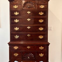 Vintage dresser  Materials: Mahogany, Brass Thomasville Chippendale Style Mahogany Bonnet- Top Highboy 37" W x 20" D x 84" H  The listing is for this 