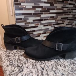 Women's UGG Ankle Boots