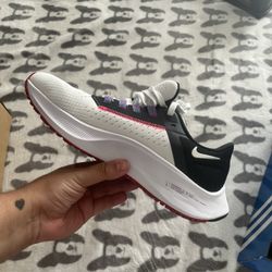 White Nike Shoes 