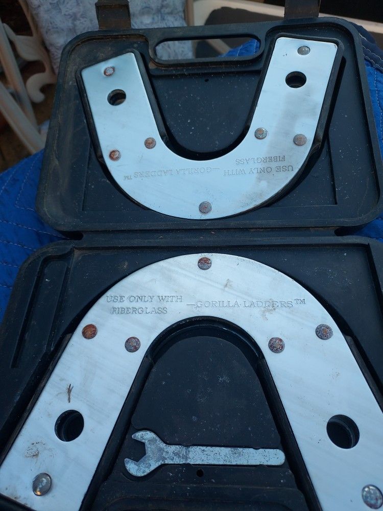 Gorilla Ladder 4 in 1 Aluminum Ladder Static Hinge W/ Tool Wrenches & Hard Case