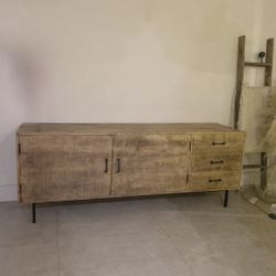 Rustic TV console/sideboard
