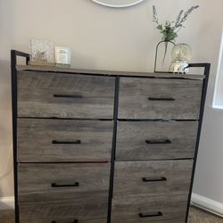 dresser set