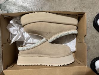 UGG Tazz ll size 7 women’s