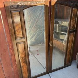 Beautiful Vintage Cabinet 
