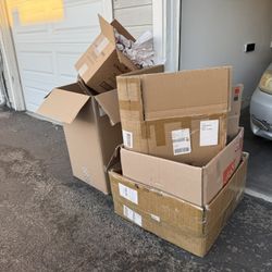 Free Moving Boxes 