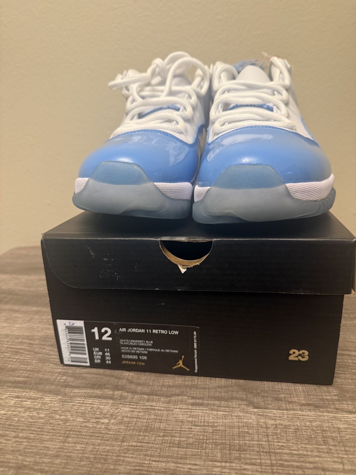 AIR JORDAN 11 RETRO LOW