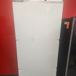 Final Deal Monogram 30 Inch Built In Freezer 16.7 Cu Ft  ZIF301NPN11