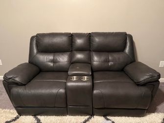 Charcoal Gray Reclining Loveseat w/ Cup Holders – Good Condition