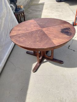Table And Chairs 