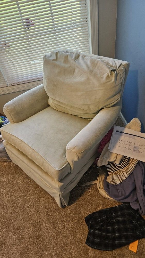 Glider Chair with Gliding Footrest