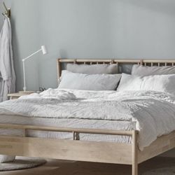 Queen Bed + Mattress + Topper + 2 Pillows 