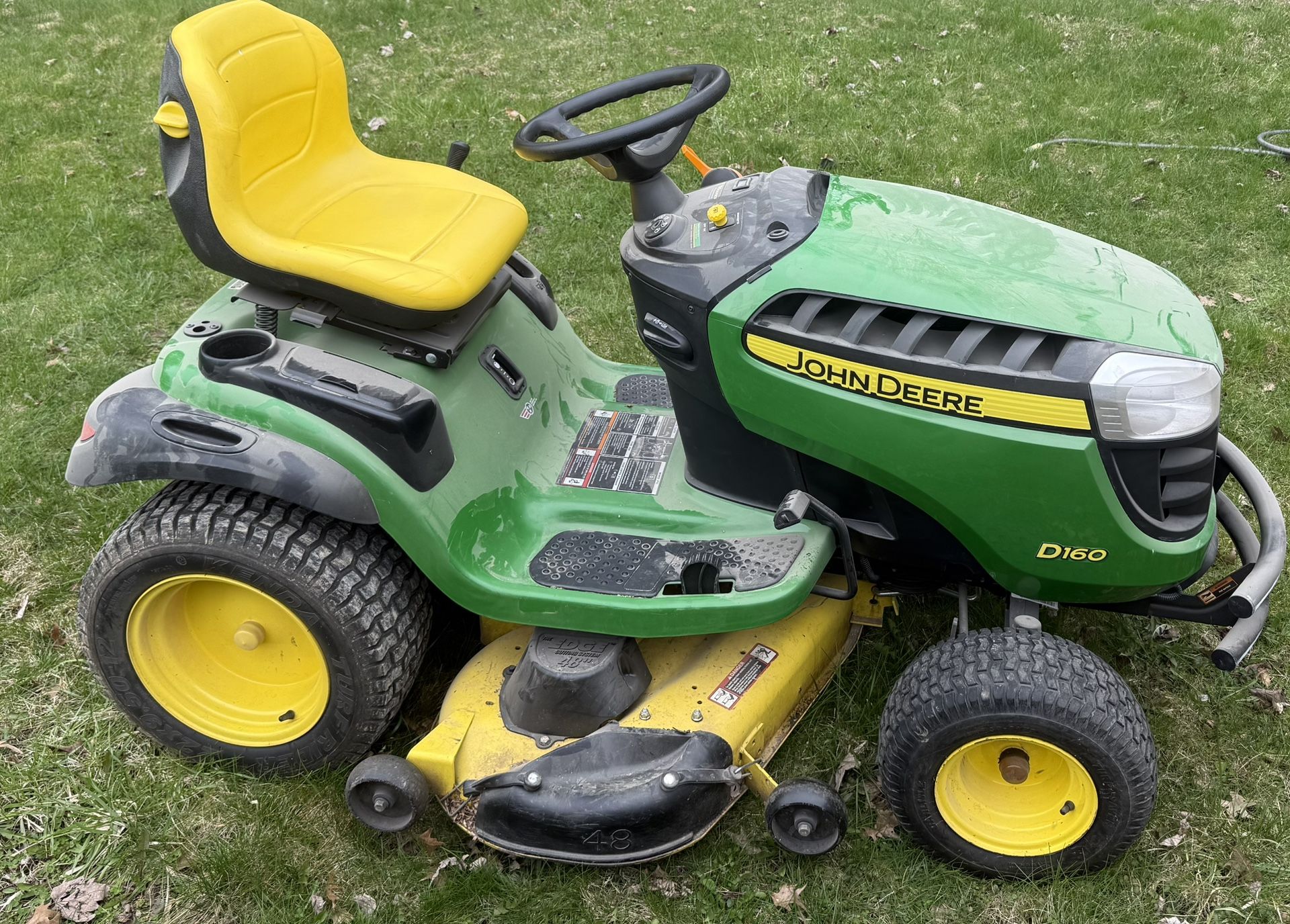 John Deere D160 Riding Mower