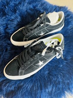 Converse one star unisex OX skate sneakers SIZE MAN 7, WOMAN 9 new in the box with tags! The One Stars feature premium highly durable premium suede