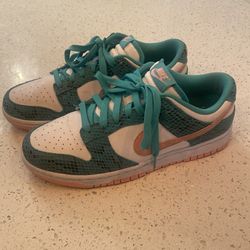 Nike Dunks