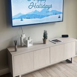 Modern Minimalist TV Console / Media Cabinet – Like New (1 Year Old)