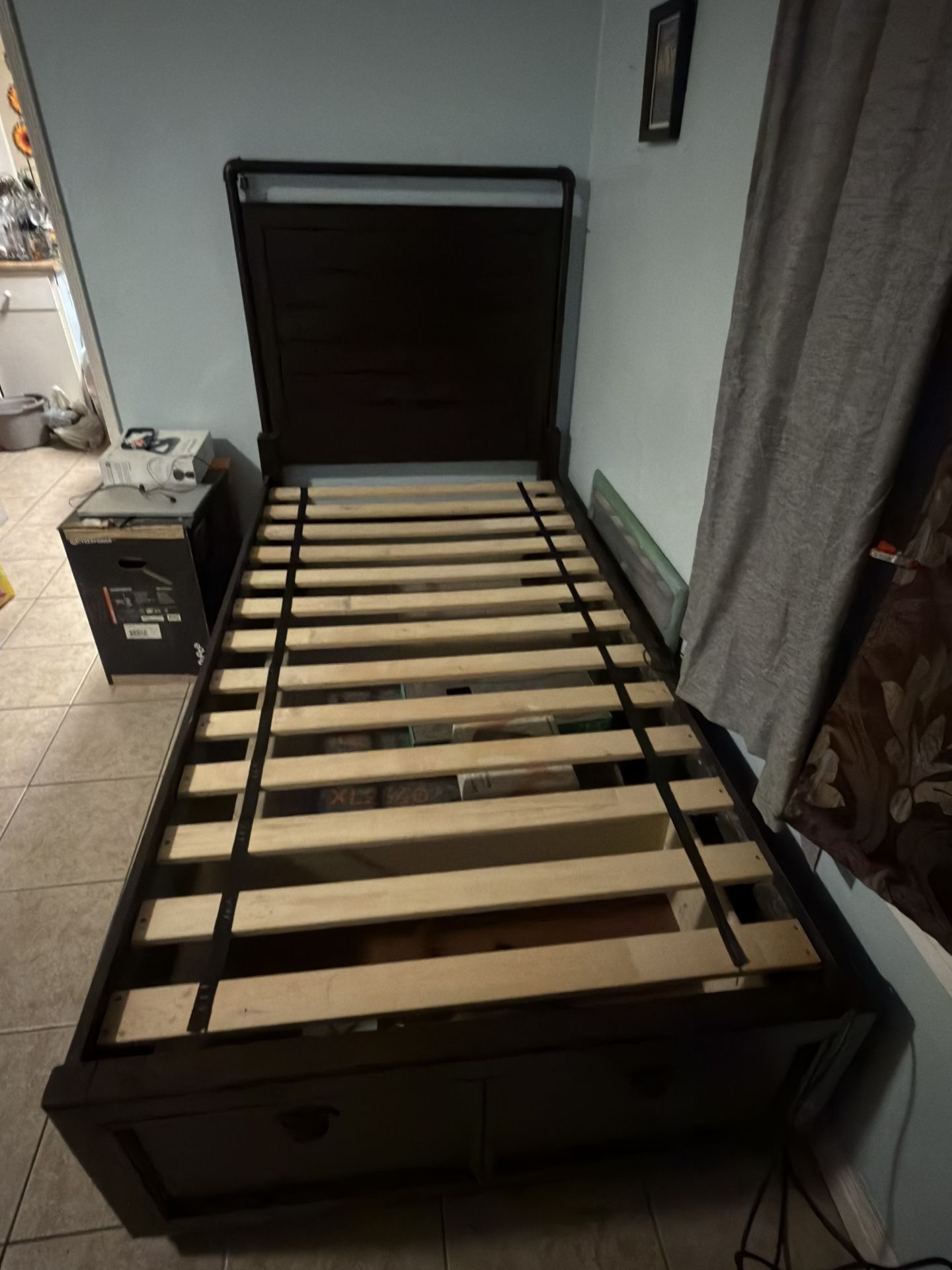 Bed frame For Twin Mattress 