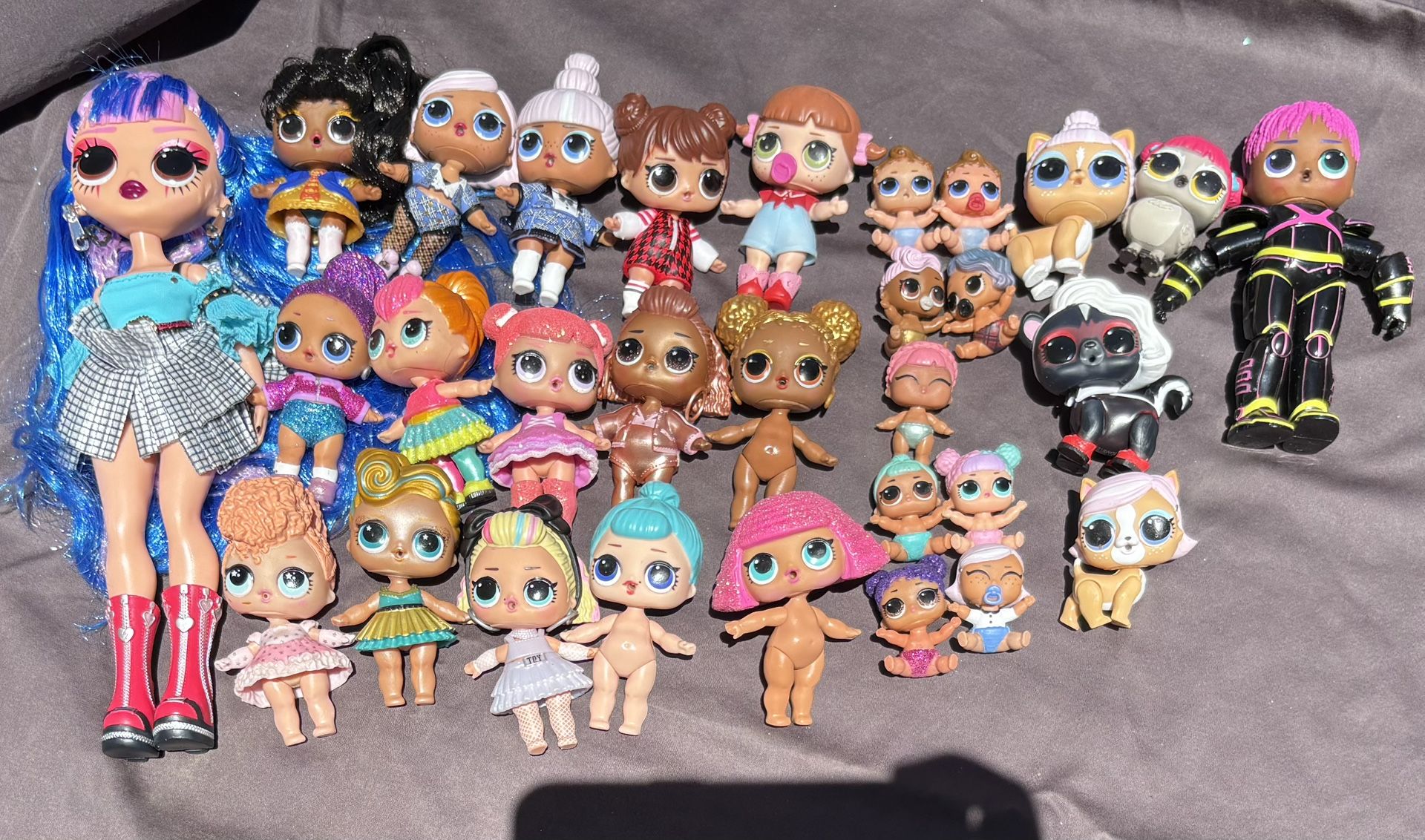 Lol Doll Lot and Case