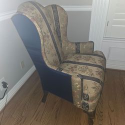 2 vintage chairs