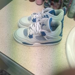 Jordan 4's