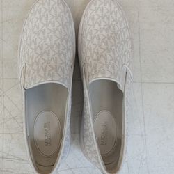 Michael Kors Slip On Sneakers Ft21L White Monogrammed Size 8.5M