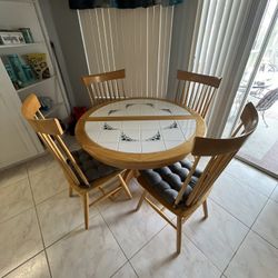 Kitchen Table Round