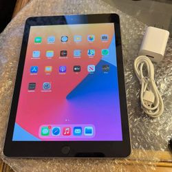 iPad 5th Generation 32GB Wifi +cellular 32GB Unlocked 9.7”