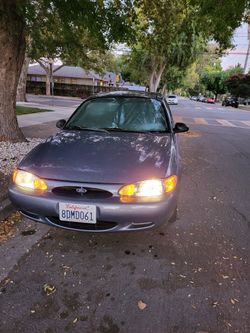 1999 Ford Escort