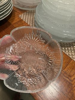 Vintage Pressed Glass Dessert/Salad Plates – Set of 8