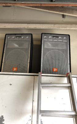 Speakers fifteen inches brand tech pro