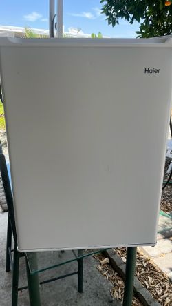 REFRIGERATOR  HAIER