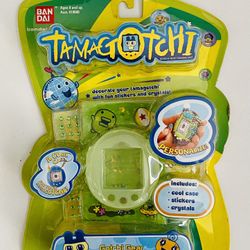 Tamagotchi Connection Gotchi Gear Kit Green / Clear Case Brand New Rare Collectible