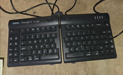 Kinesis Freestyle2 Ergonomic Split Keyboard for Mac (Wired USB)