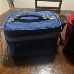 2 Lunch Boxes 