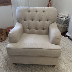 Linen Tuffted Chair