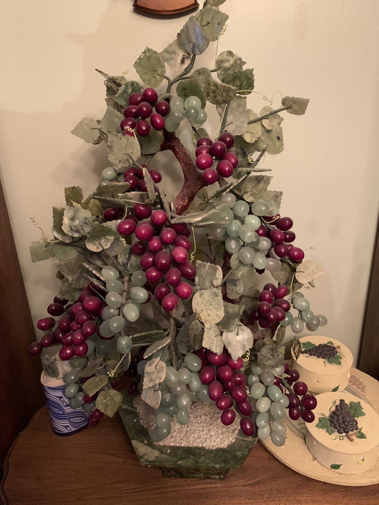 Handmade Marble Grapes Stand